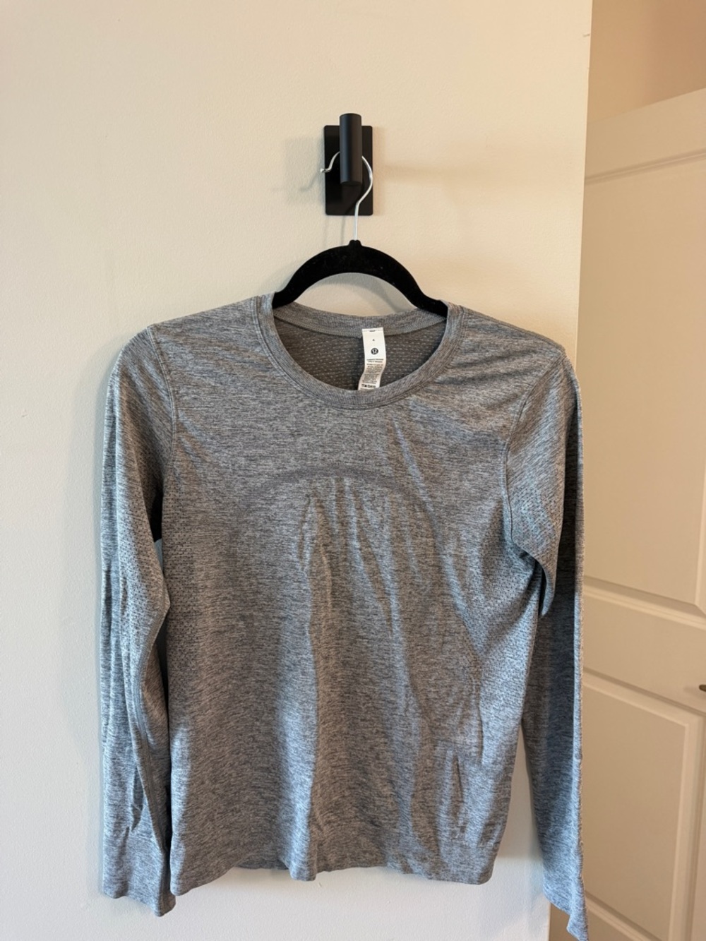 lululemon athletica Long Sleeve Crew Top - Heather Gray